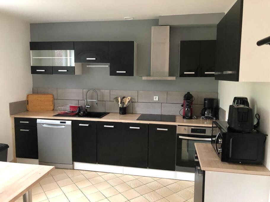 Maison Individuelle Laveissiere Экстерьер фото